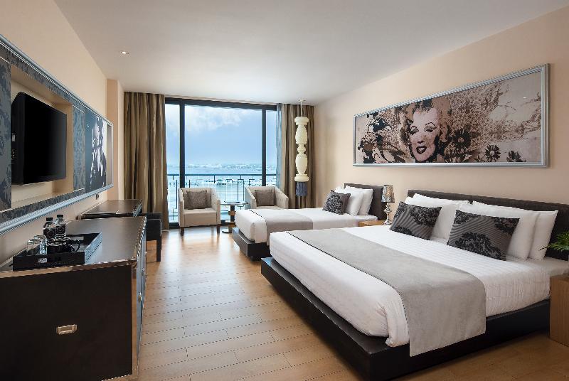 اتاق سوپریور با چشم‌انداز دریا, Way Hotel Pattaya