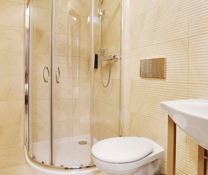 Номер Стандарт Индивидуальный, Golden Tulip Krakow City Center