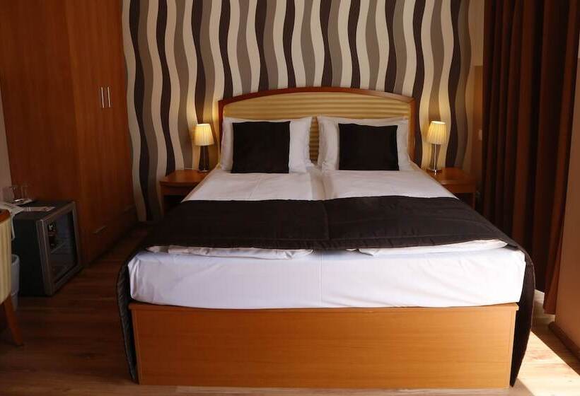 수피리어 룸, Six Inn Hotel Budapest