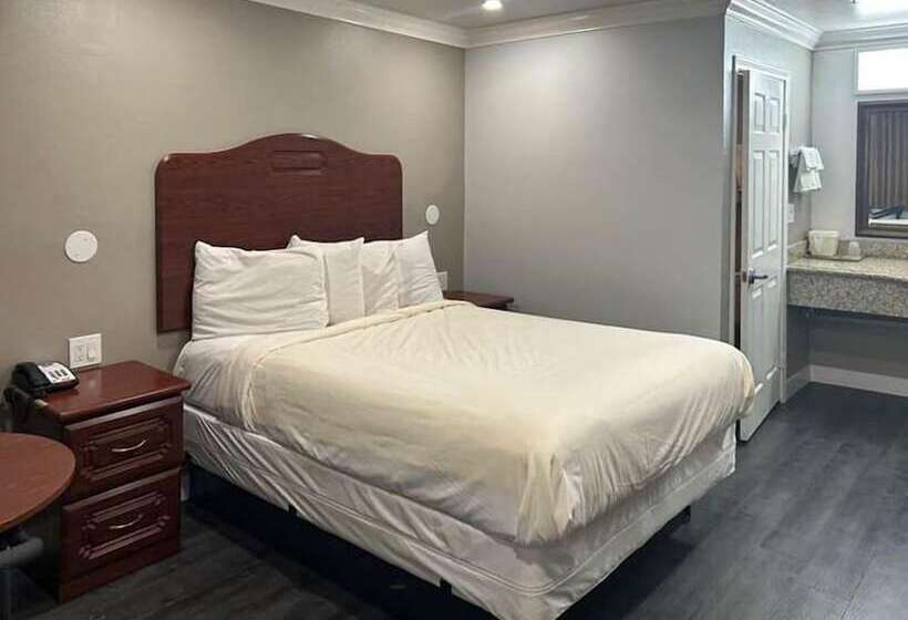 Люкс Повышенной Комфортности, Motel 6 South Gate CA