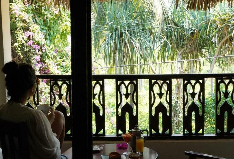 Номер Стандарт Вид на Море, Zanzibar House