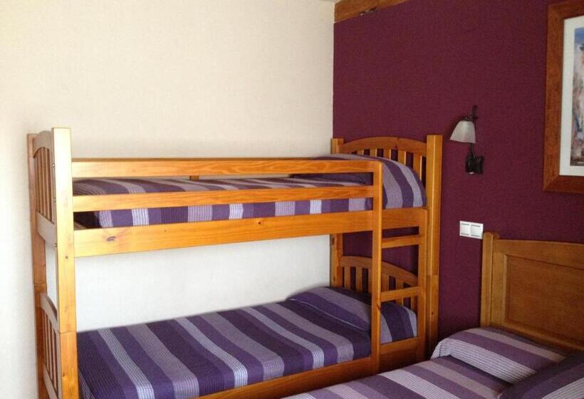 4인용 스탠다드 룸, Hosteria San Emeterio