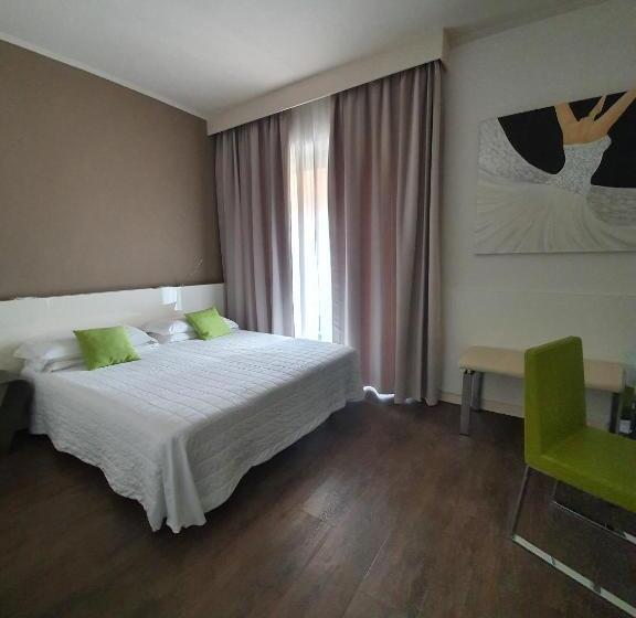 اتاق استاندارد, Desenzano