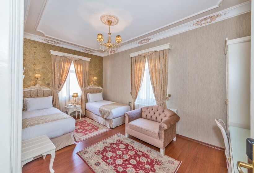 Delüks Üç Kişilik Oda, Enderun Hotel Istanbul