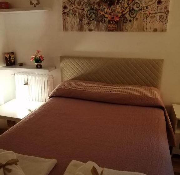 اتاق استاندارد, Mediterraneo Travel