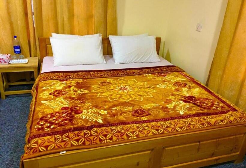 اتاق لوکس, Chitral Inn Resort