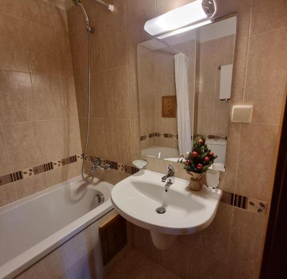 스탠다드 스튜디오 킹침대, Pirin Golf Hotel Private Studios