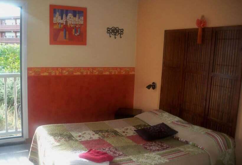 Quarto Estandar, Ad Cyber Hôtel