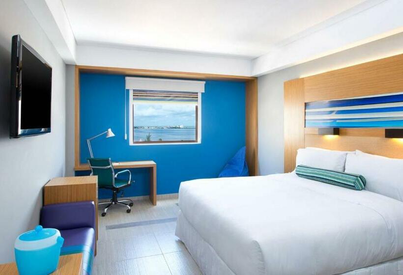스탠다드 룸 킹사이즈 침대, Aloft Cancun