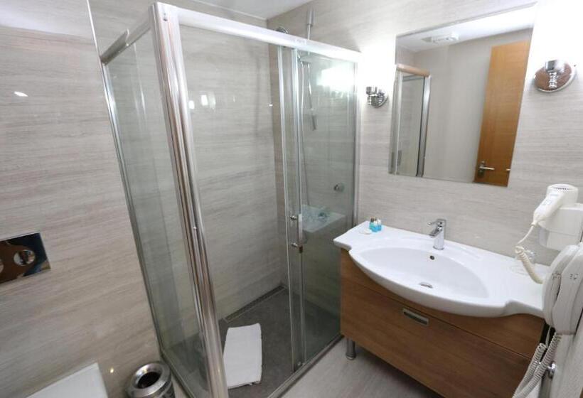 اتاق لوکس با چشم‌انداز دریا, Anemon Kent Trabzon Otel