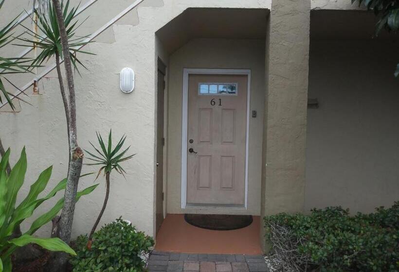 Family Suite, Turtle Crawl Inn  Longboat Key