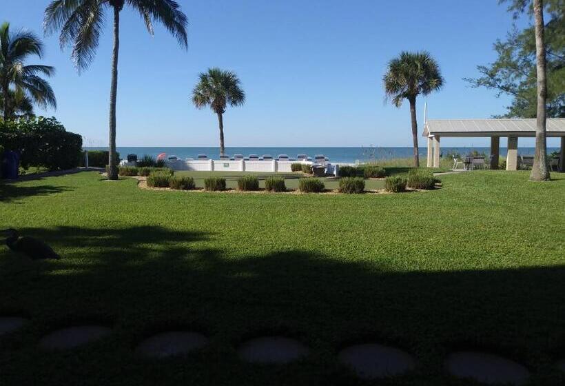 Вилла 2 Спальни, Turtle Crawl Inn  Longboat Key