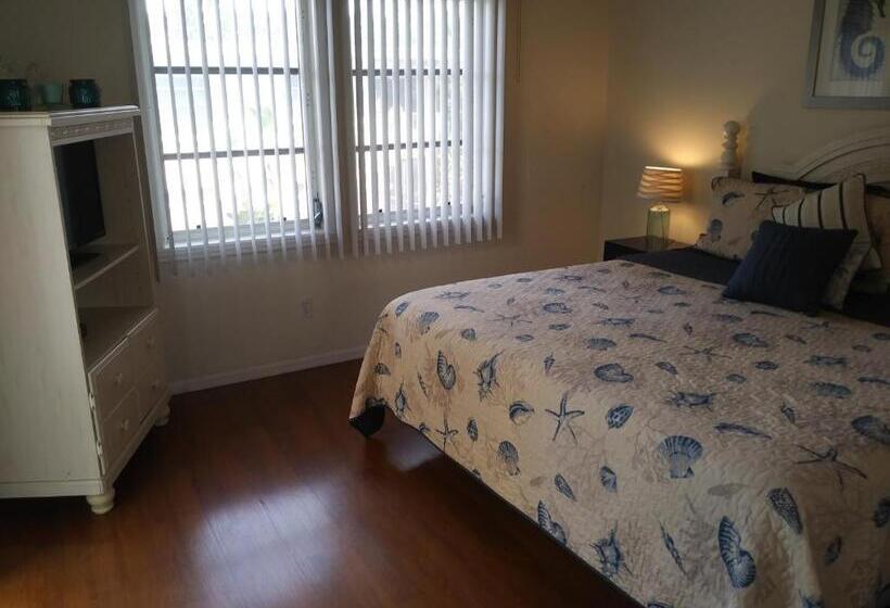וילה בת חדר שינה 1, Turtle Crawl Inn  Longboat Key