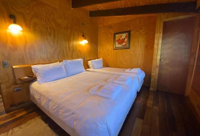 스탠다드 트리플 룸, Hostal Caulle
