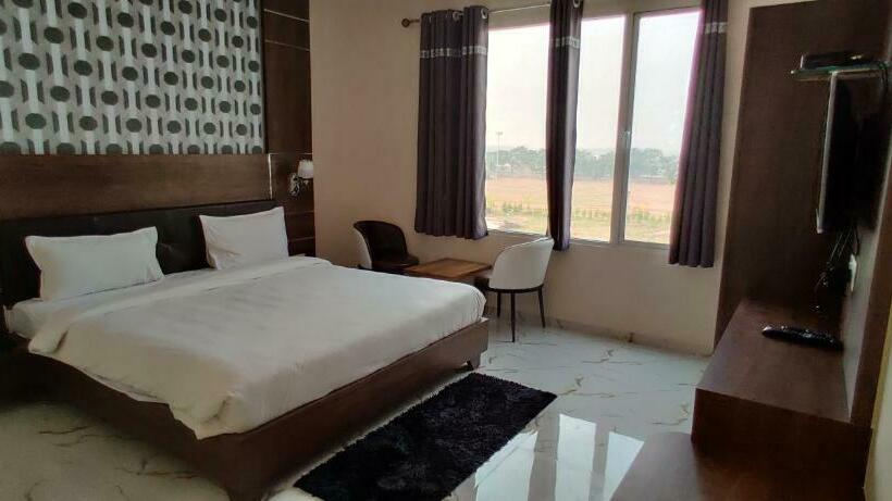 اتاق لوکس, Vadpadraka Hotel And Resort
