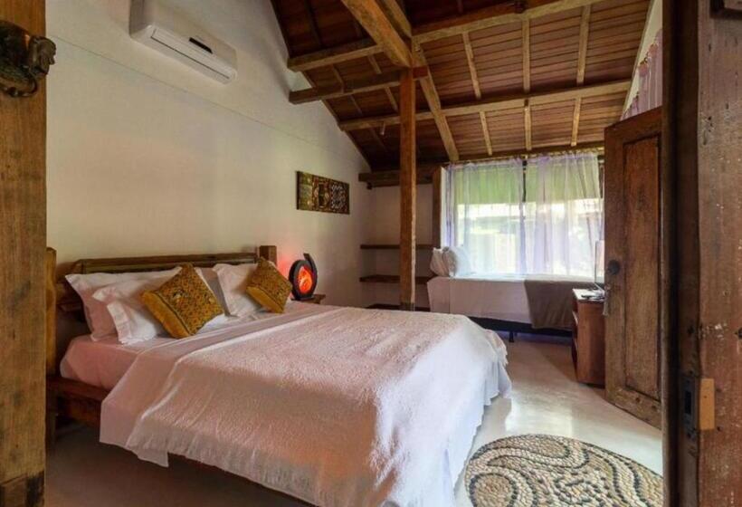 اتاق استاندارد سه نفره, Villa Bulan