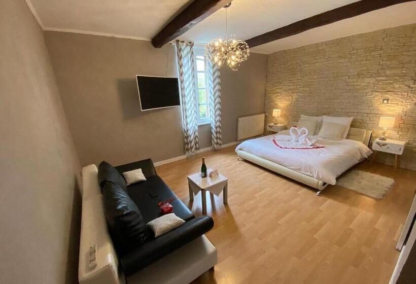 套房带泳池景, Domaine D En Rigou