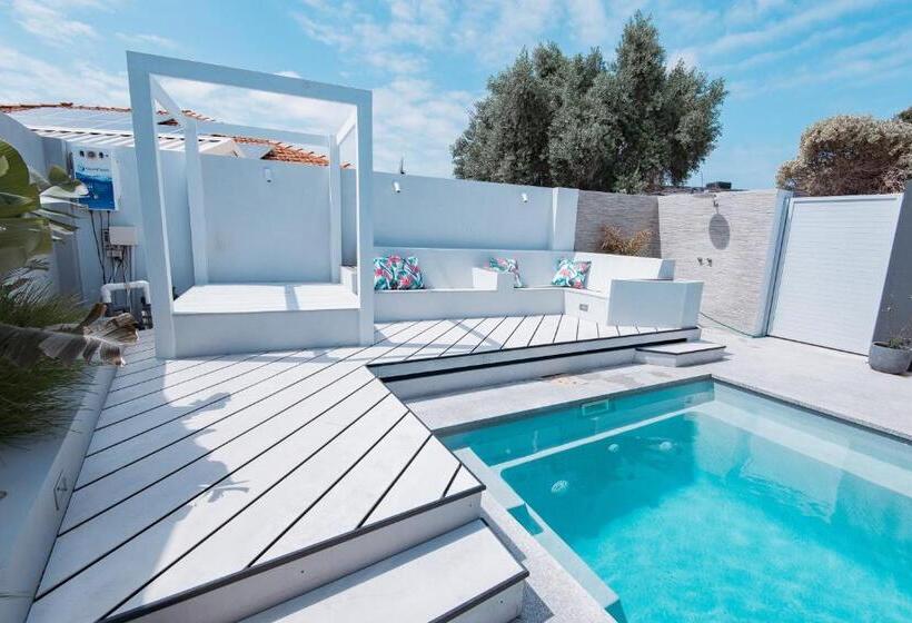 شقة غرفة واحدة, Mindarie Retreat