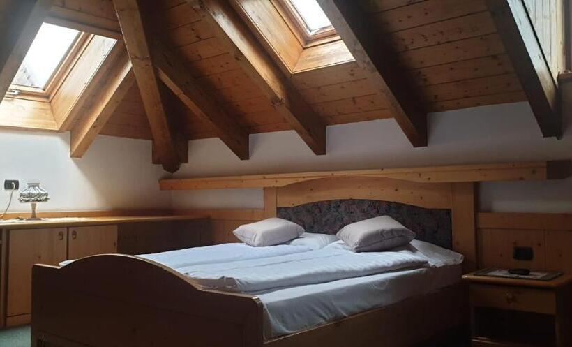 4인용 스탠다드 룸, Albergo Bernard
