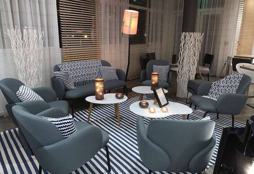 Номер Стандарт Двуспальная Кровать, Kyriad Prestige Vannes Centre  Palais Des Arts