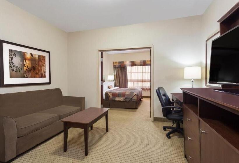 Люкс Кровать Кинг, Ramada By Wyndham Weyburn