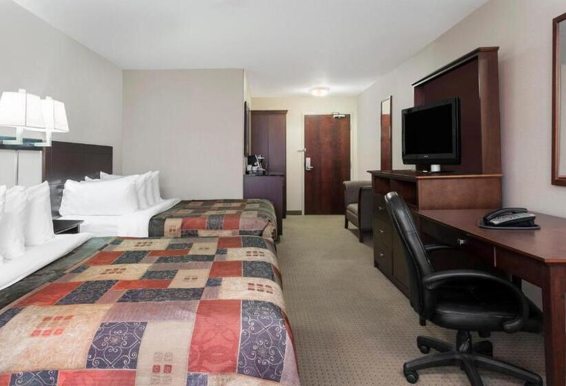 Номер Deluxe, Ramada By Wyndham Weyburn