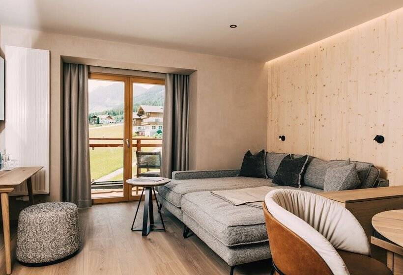 سوئیت جونیور با چشم‌انداز کوهستان, Schwaigerhof