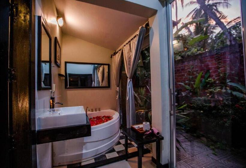 Номер Deluxe, The Sanctuary Villa Battambang
