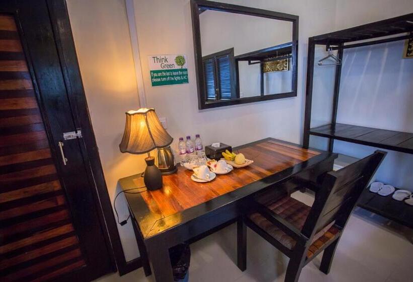 Семейный Номер, The Sanctuary Villa Battambang
