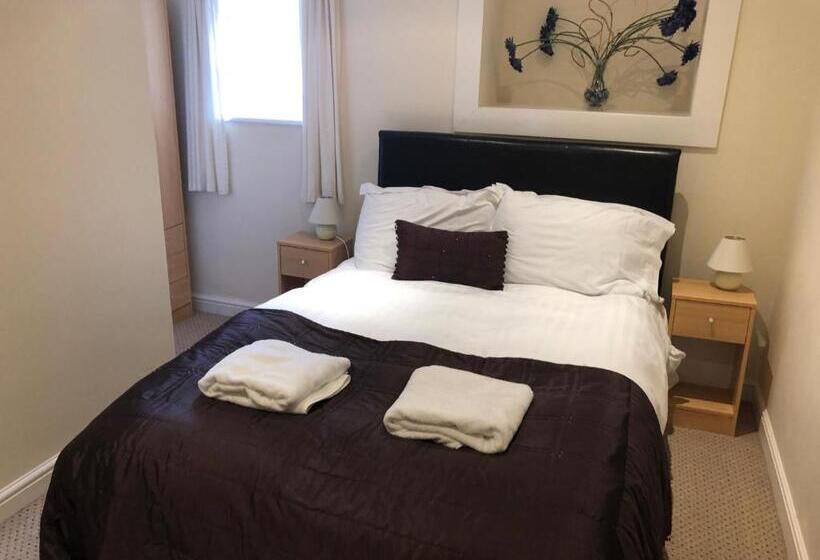 5 Bedroom Apartment, Irton Hall