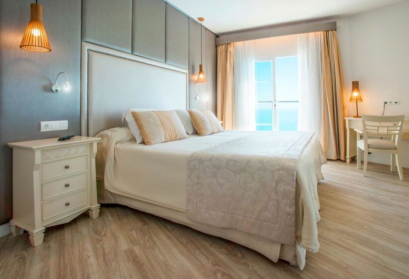Королевские апартаменты с 1 спальней, Viva Cala Mesquida Resort & Spa