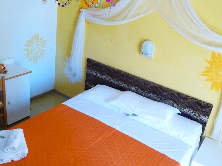 Quarto Triplo Estandar, Riccione Beach
