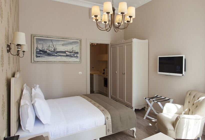 سوییت جونیور, Louis Appartements Galata