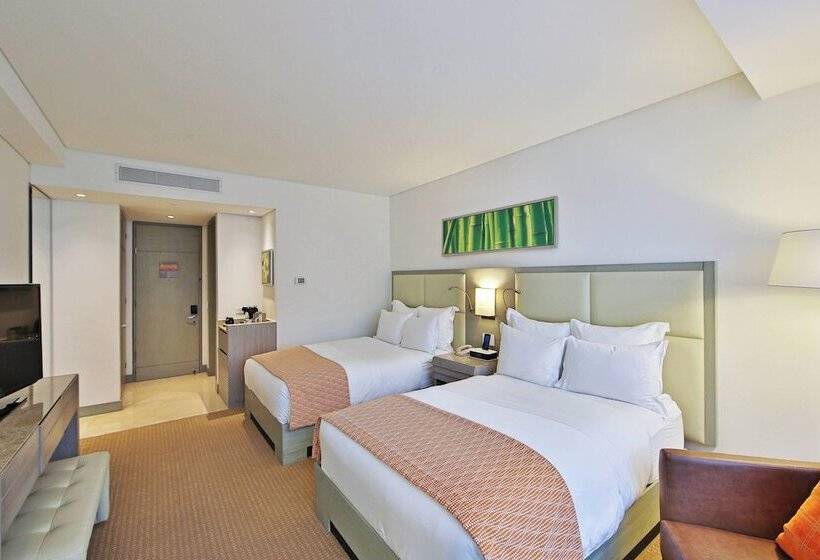 Номер Deluxe, Cali Marriott