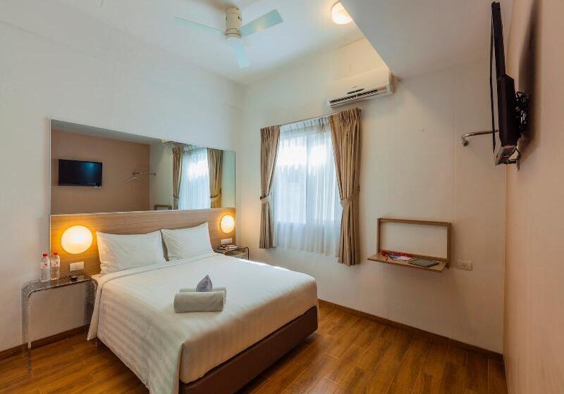 标准间, Monoloog Hotel Solo