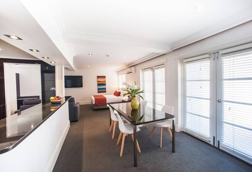 Люкс Повышенной Комфортности, Ramada Hotel & Suites By Wyndham Cabramatta