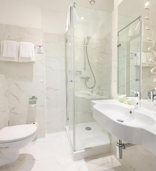Полулюкс, Roombach Hotel Budapest Center