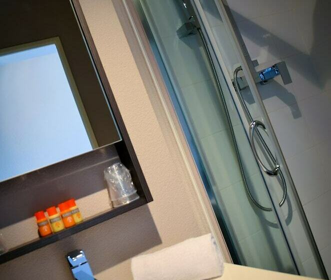 스탠다드 룸, Adonis Hotel Bayonne