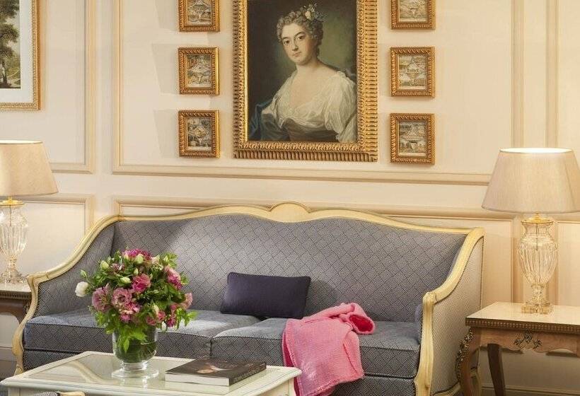 Полулюкс, Auberge Du Jeu De Paume