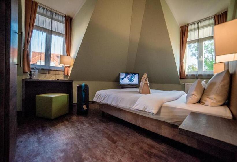 Номер Комфорт Индивидуальный, Jakob Regensburg Downtown, Best Western Signature Collection