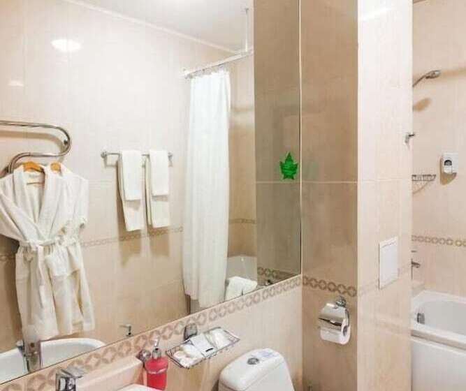 Полулюкс, Nota Bene Hotel & Restaurant