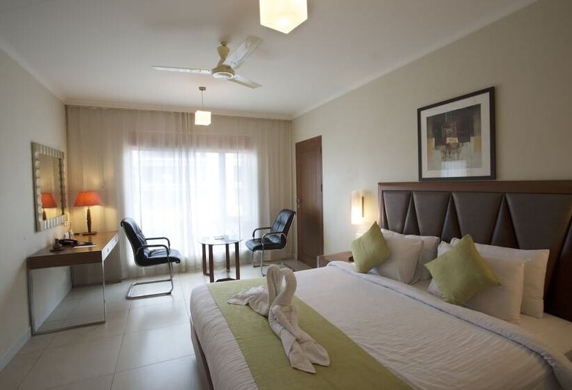 اتاق لوکس, The Hq