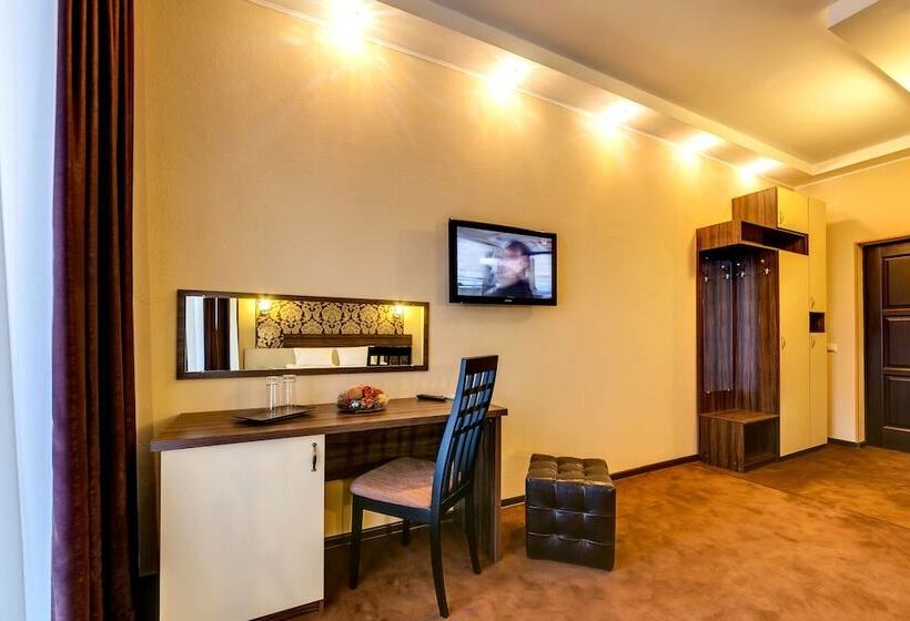 Полулюкс, Salvadore Holiday Hotel & Aqua Zone Gelendzhik