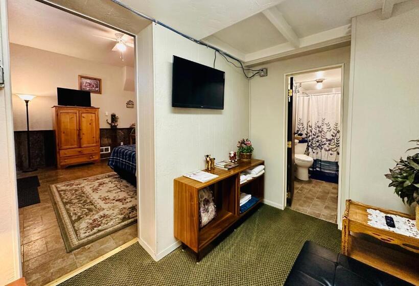 Номер Стандарт, Salmon River Inn