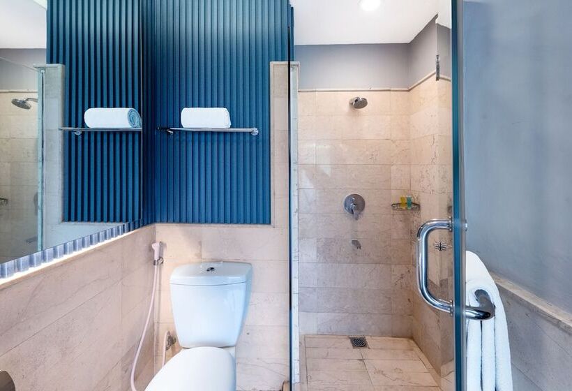 Номер Superior с Террасой, Oakwood Hotel & Apartments Taman Mini Jakarta