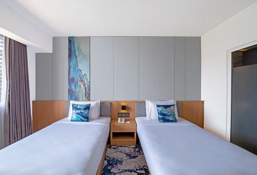 Номер Superior с Террасой, Oakwood Hotel & Apartments Taman Mini Jakarta