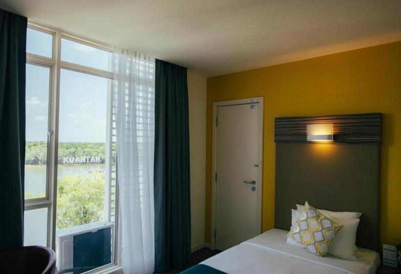 Deluxe room with river view, Sentral Kuantan @ Riverview City Centre