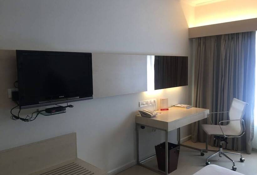 行政房间, The Gateway Hotel Beach Road Visakhapatnam