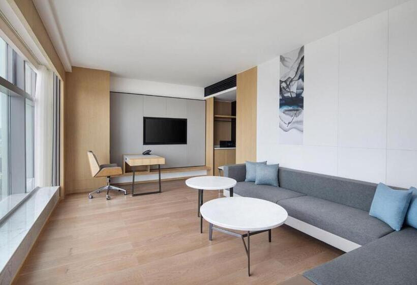 Люкс, Fairfield By Marriott Shenshan Special Cooperation Zone
