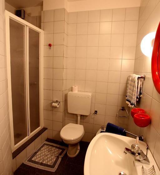 1 Bedroom Apartment Lake View, Al Trovante   Gardaslowemotion